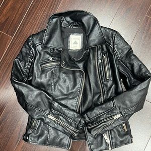 never worn leather jacket - women’s xs amazing quality